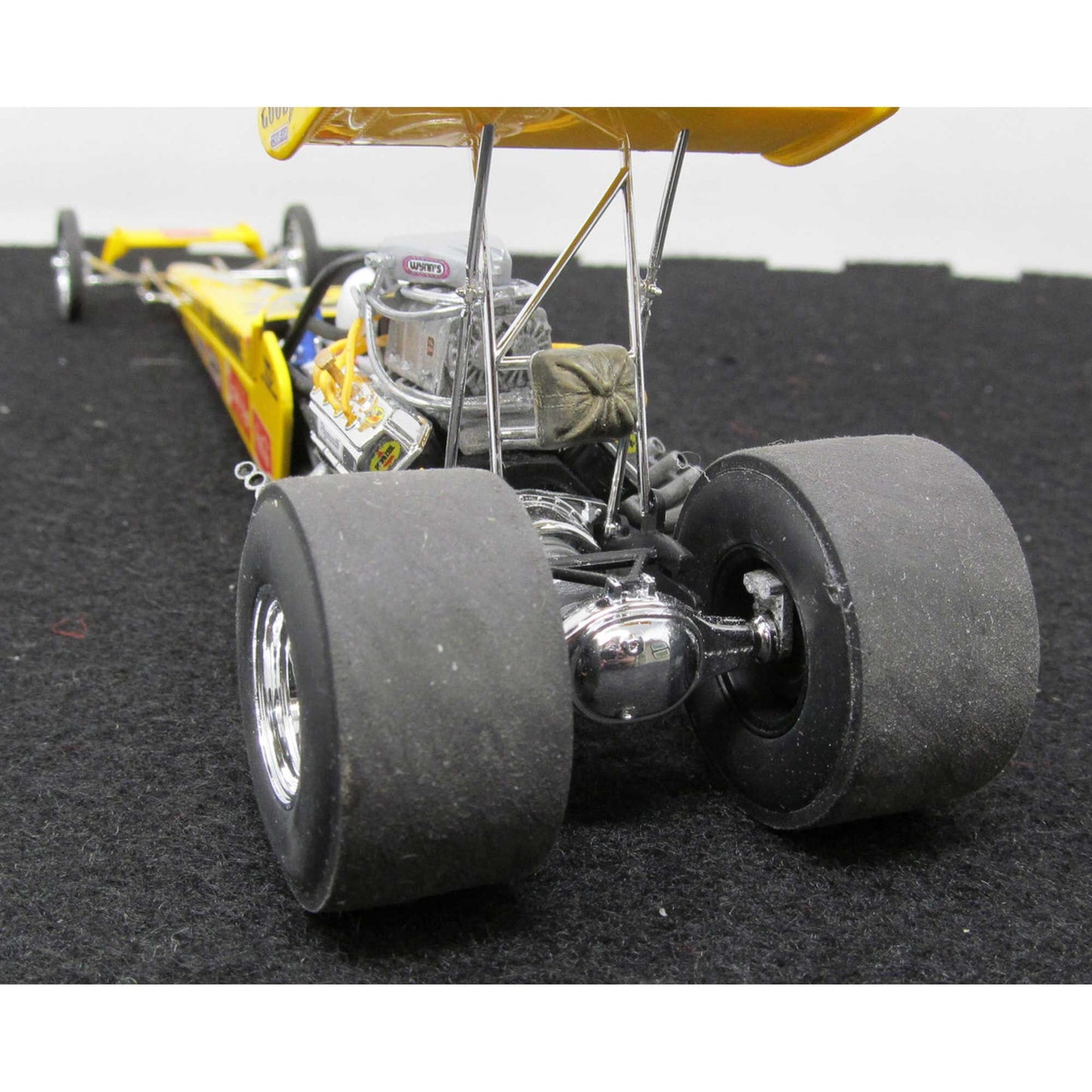 1/24 SNAKE REAR ENGINE DRAGSTER (AANM7528)