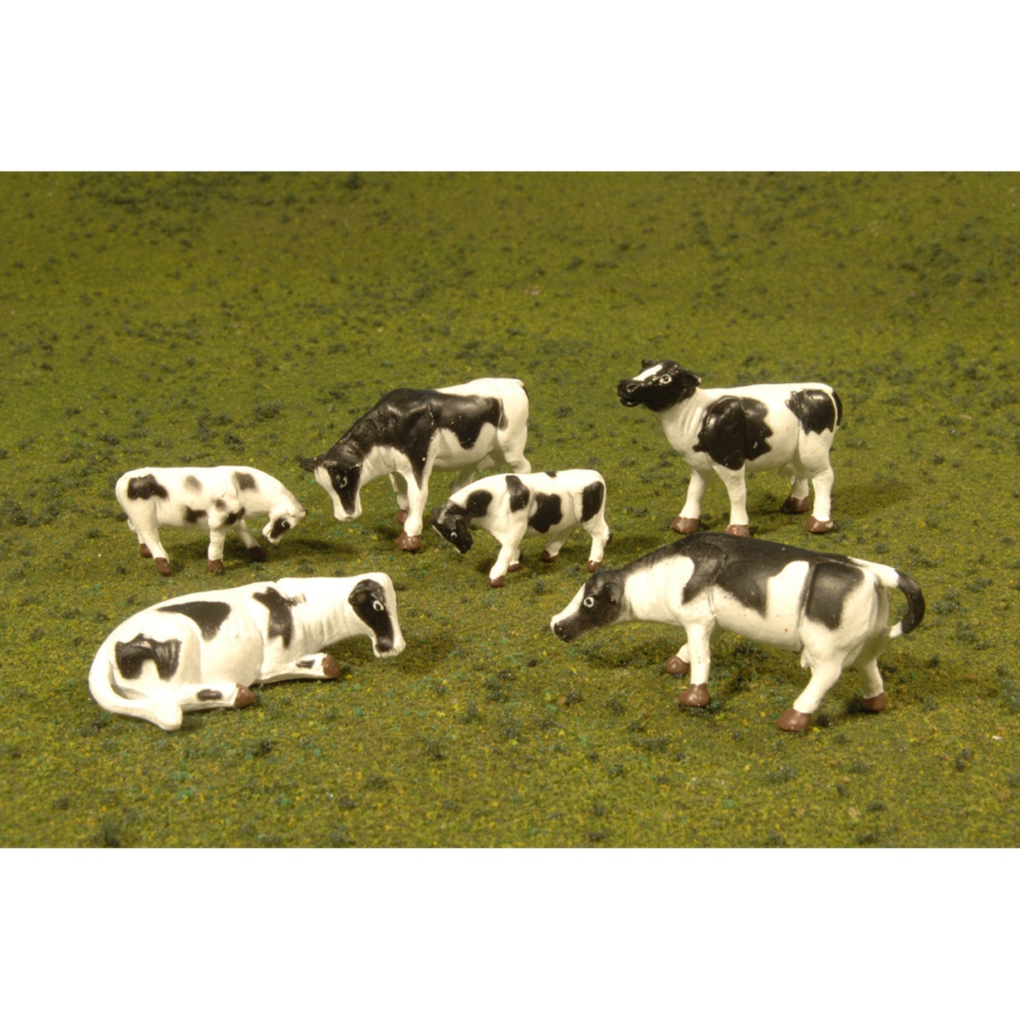 O Cows Black & White Figures Set (6) (BAC33153)