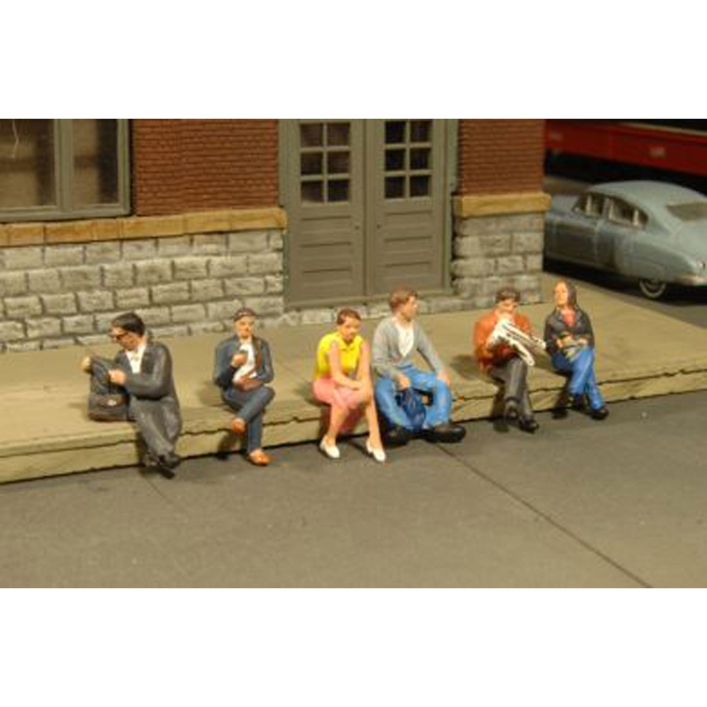 O Seated Platform Passengers (BAC33161)