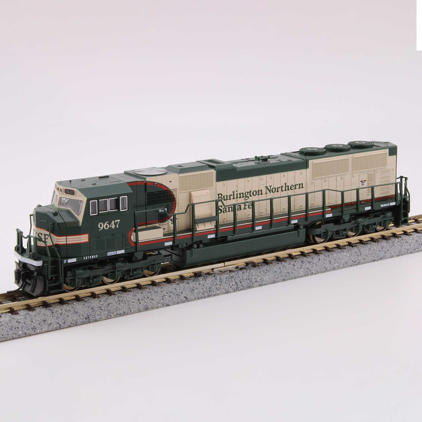 SD70MAC BNSF Merger Paint Scheme #9647 with Preinstalled DCC (KAT176-6503-DCC)