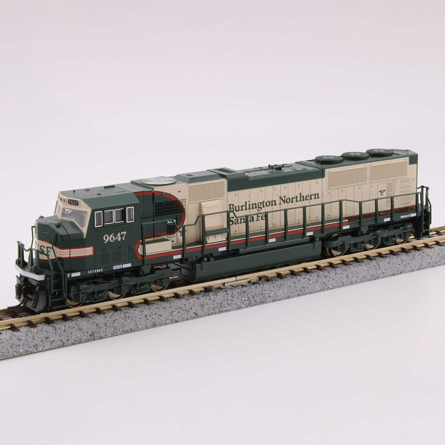 SD70MAC BNSF (Merger Paint Scheme) #9647 Electric Locomotive (KAT176-6503)