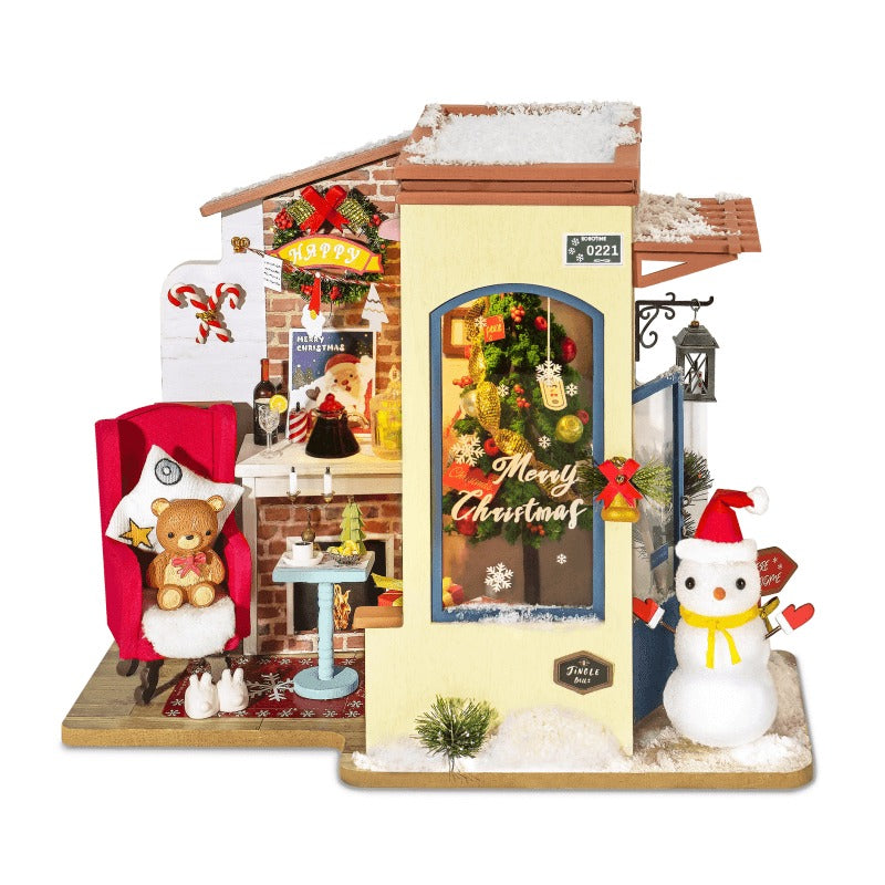 Christmas Snow House Miniature Wooden Model Kit (ROEDG18)