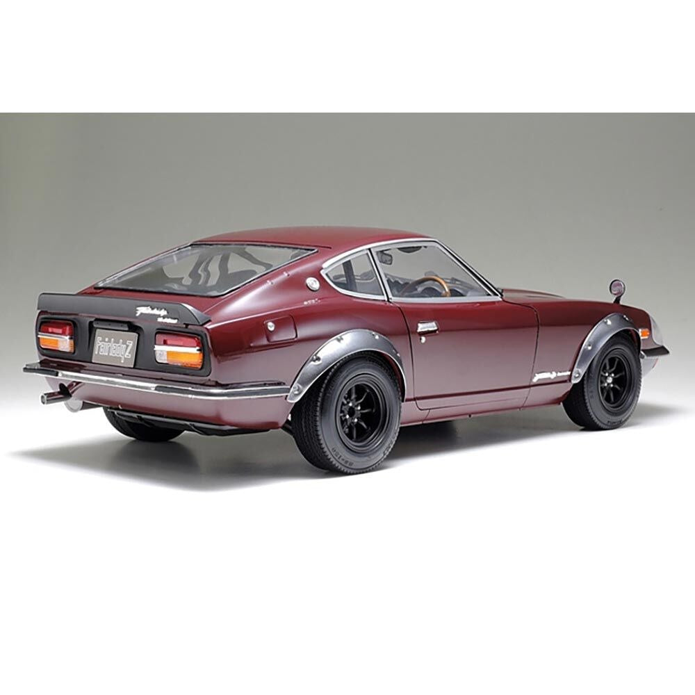 1/12 Nissan Fairlady 240ZG Street-Custom Plastic Model Kit (TAM12051)