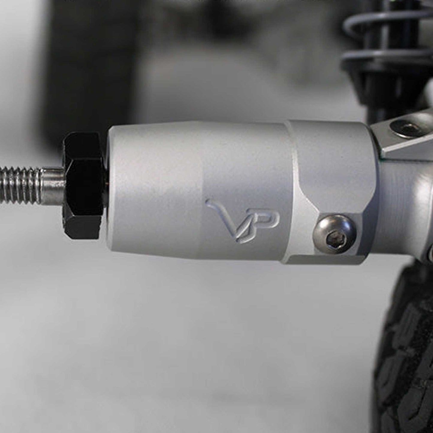 Axial SCX10 Orange Anodized Lockouts (VPS01192)