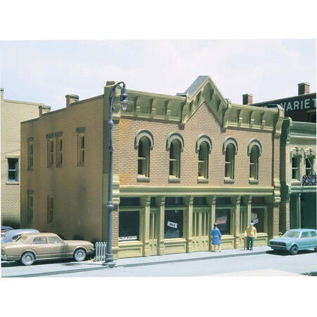 N KIT DPM Erik's Emporium Model Building (WOO51400)