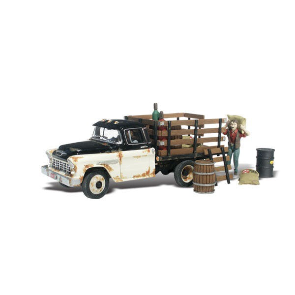 HO Henry's Haulin' AutoScene (WOOAS5538)