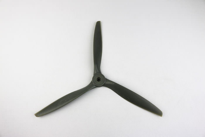 15.75x13 3-Blade Propeller (APC3157513)