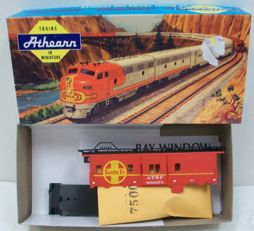 HO Santa Fe 37' Bay Window Caboose Kit (ATH1286)