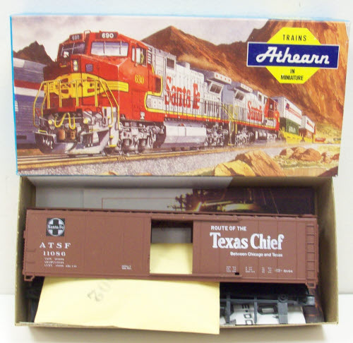 HO ATSF 50' Boxcar Kit (ATH5056)