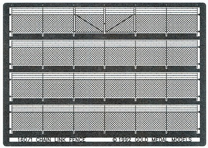 N Chain Link Fence with Barbed Wire and Gates Kit, Scale 240' (GMM1601)