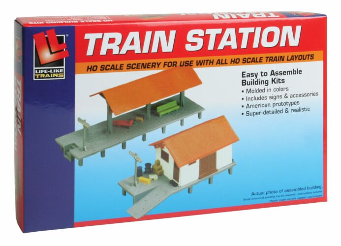 HO Train Station & Platform Kit, 2"x11-5/8" (LIF1347)