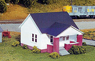 HO One-Story House Kit with Side Porch, 3.5"x 3.88" (RIX203)