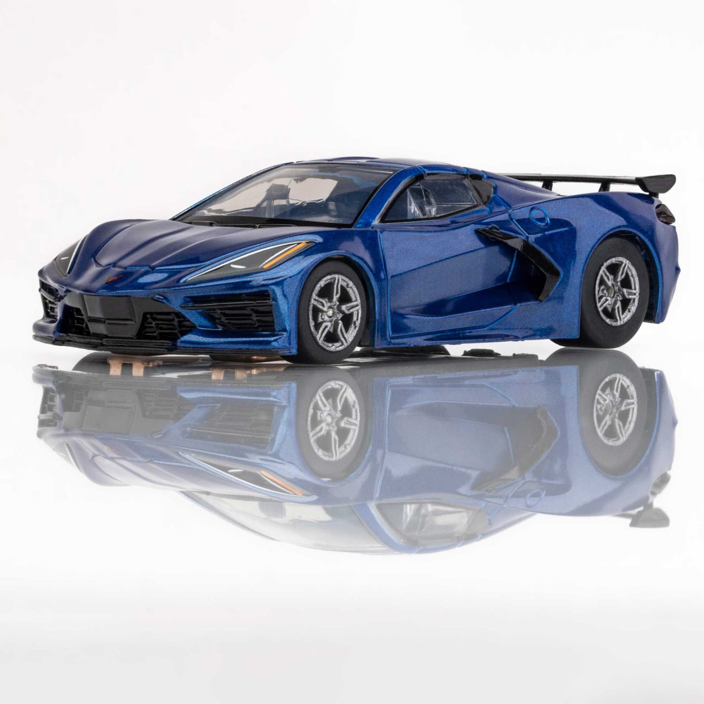 CORVETTE C8 RIPTIDE BLUE METALLIC 1/64 (AFX22094)