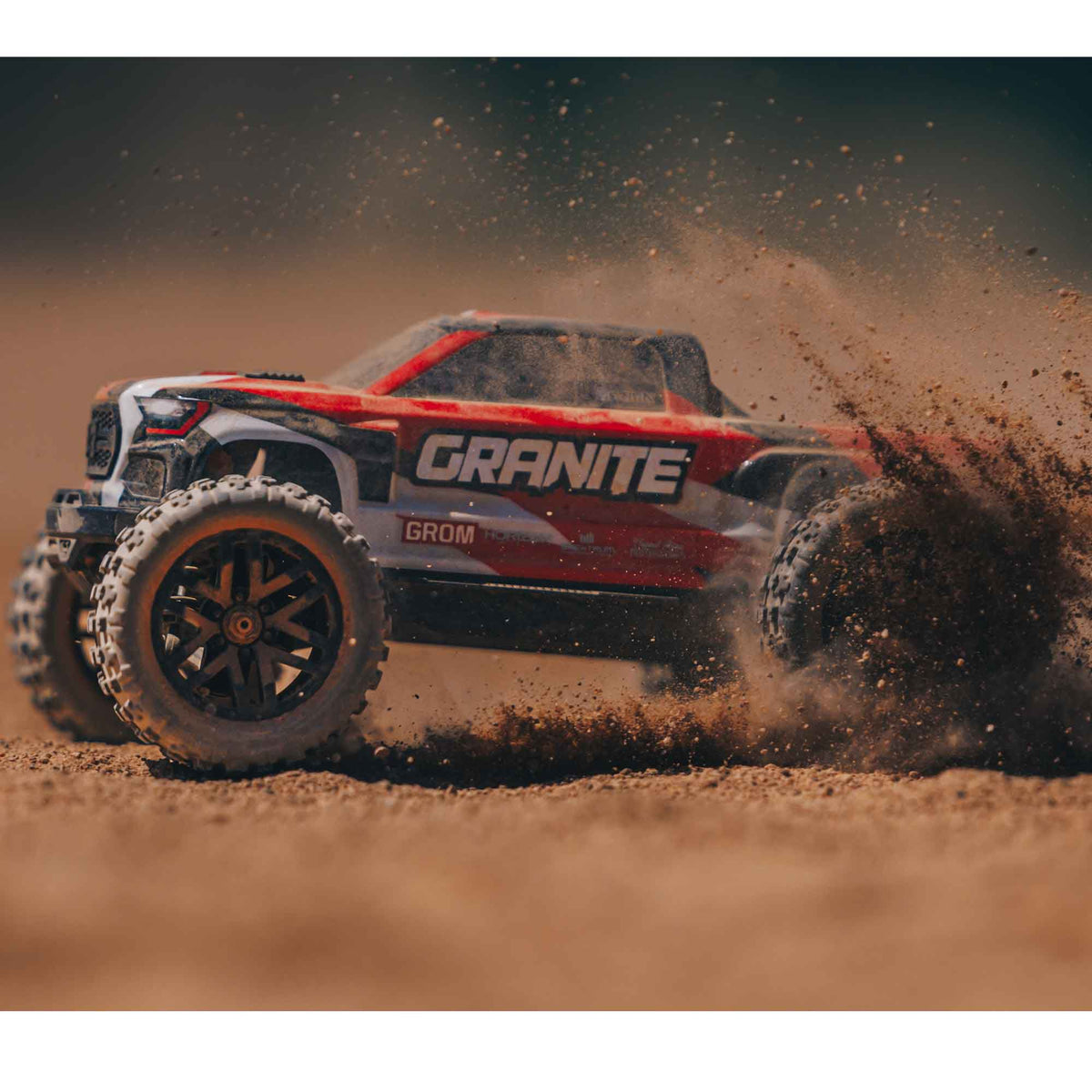 1/18 Granite Grom Ready to Run with Battery and Charger (Red) (ARA2102T2)_9