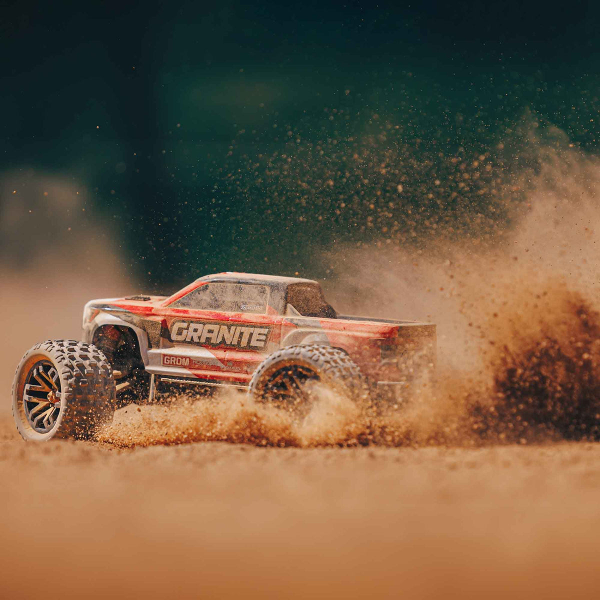1/18 Granite Grom Ready to Run with Battery and Charger (Red) (ARA2102T2)_15