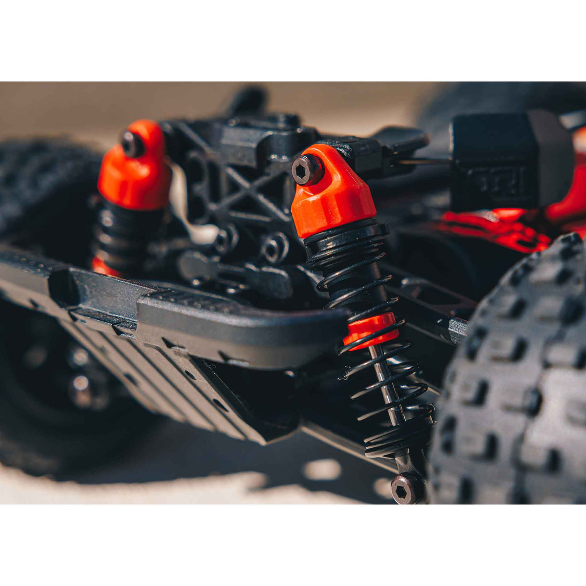 1/18 Granite Grom Ready to Run with Battery and Charger (Green) (ARA2102T3)_5