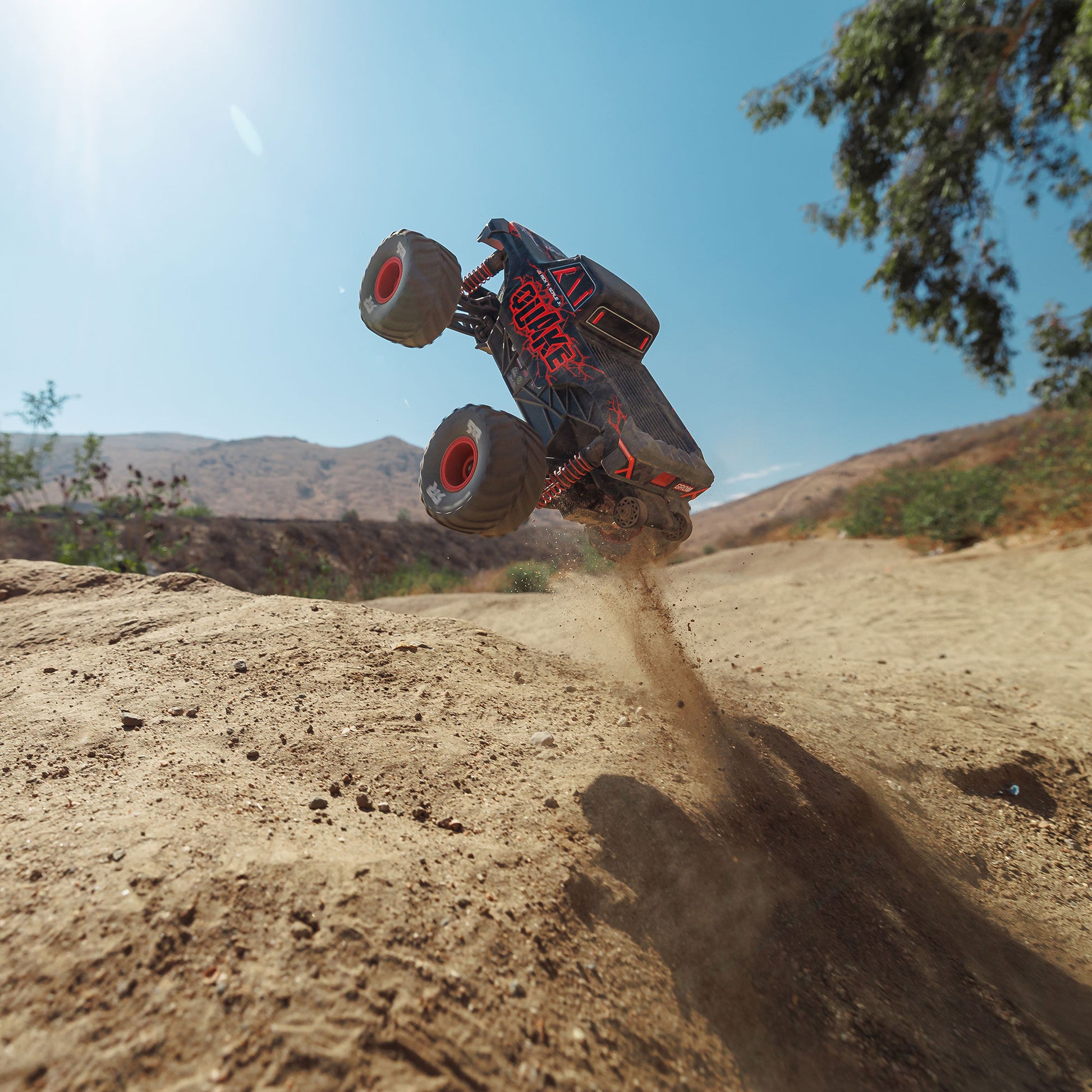 1/16 Quake Grom 4x4 Ready to Run with Battery and Charger (Red) (ARA2137T1)_19