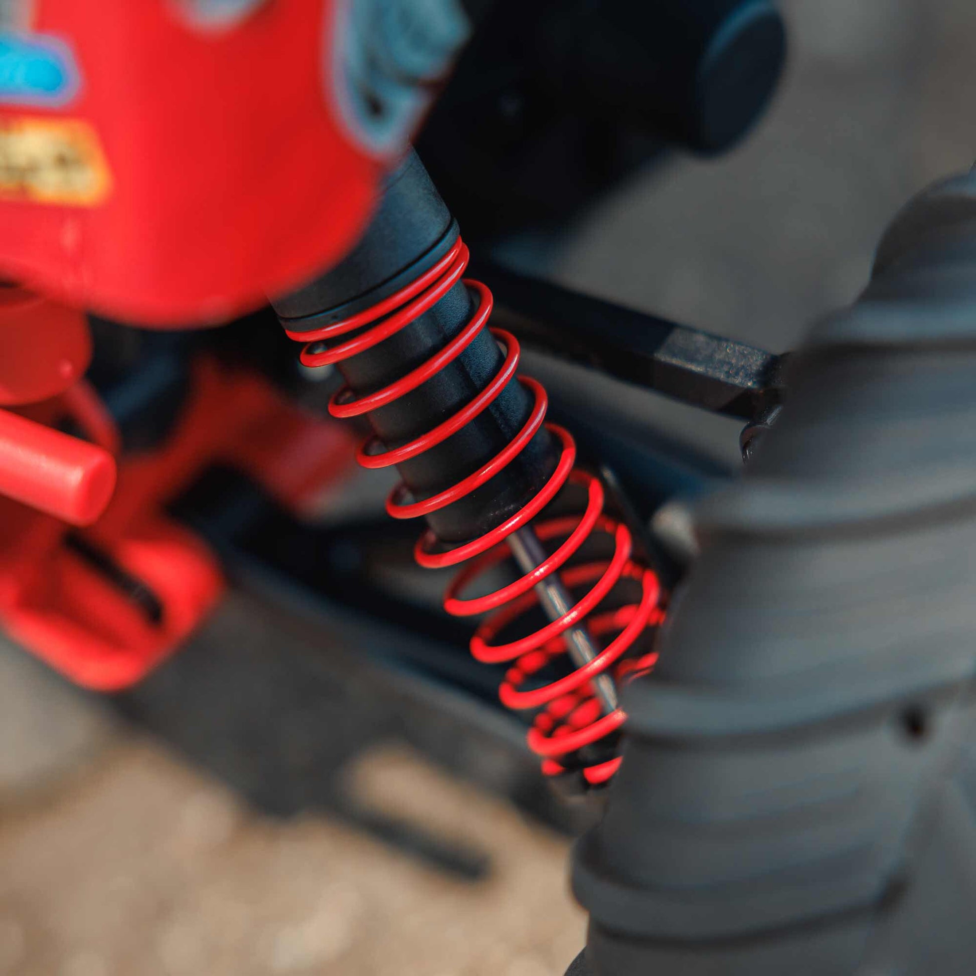 1/10 Gorgon 4x2 Mega Ready to Run with Battery and Charger (Red) (ARA3230ST2)_9