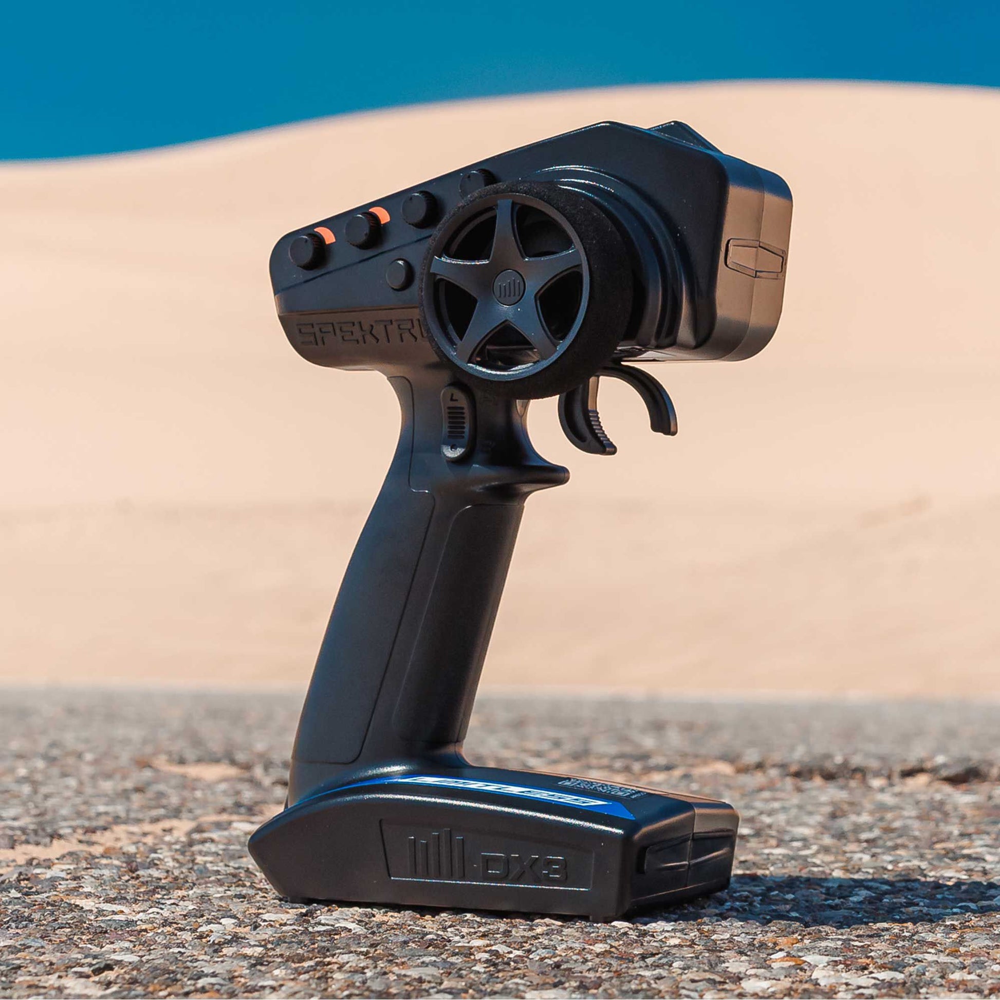 1/7 Limitless 120 8S BLX Ready to Run (White/Blue) (ARA7816T2)_23