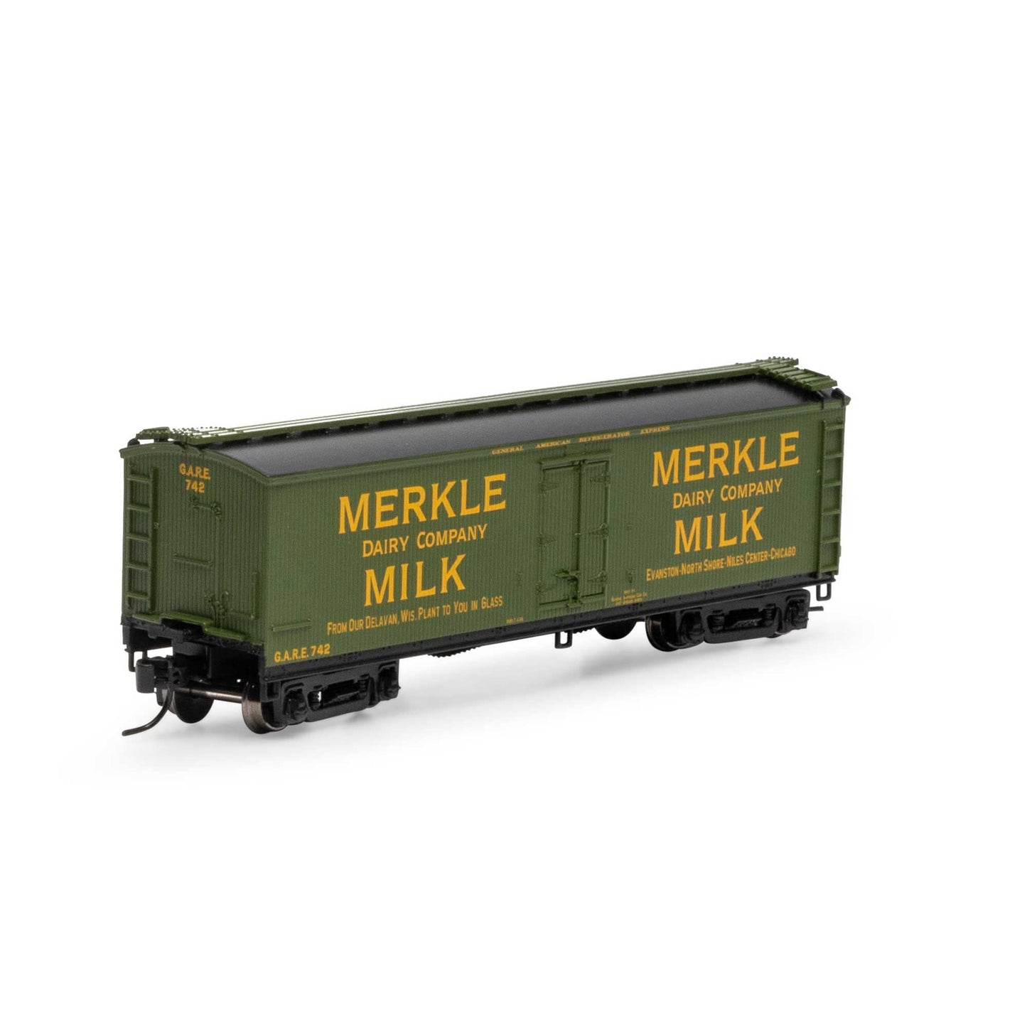 N 40' Pfaudler Milk Car for N Scale Model Railroads (ATH24037)