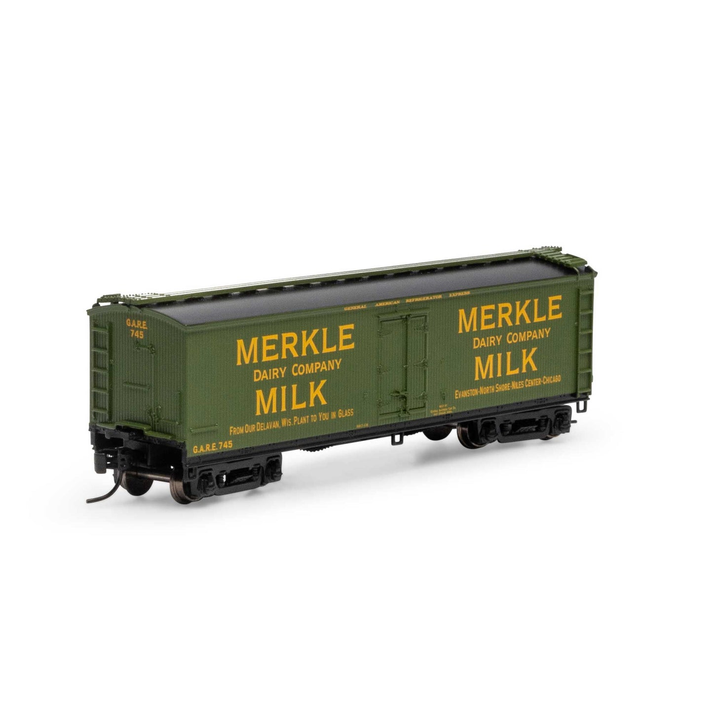 N 40' Pfaudler Milk Car Plastic Model Kit (ATH24038)
