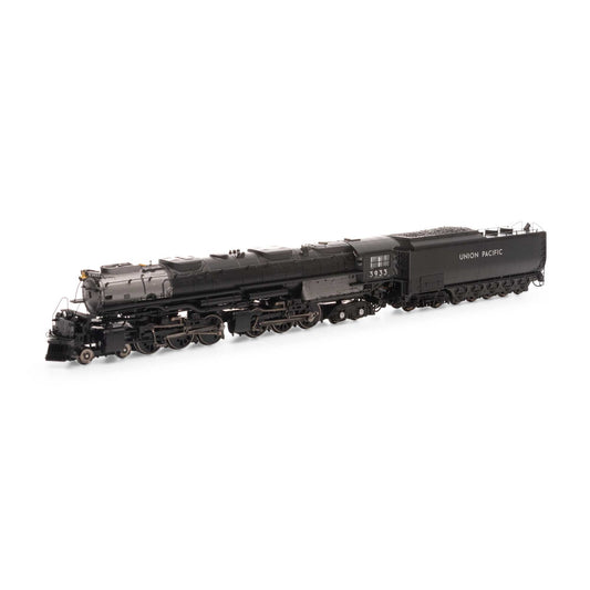 N 4-6-6-4 Challenger DCC & Sound UP #3933 Locomotive (ATH25742)