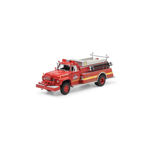 HO Ford F-850 Fire Truck Firehouse Diner #911 Plastic Model (ATH4576)