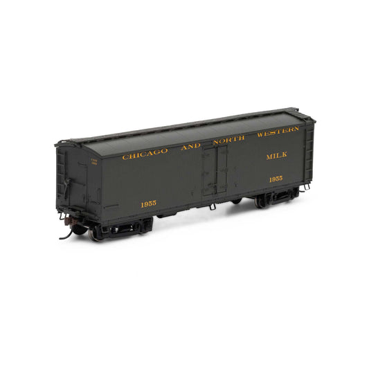 HO 40' Pfaudler Milk Car C&NW #1955 (ATH84708)