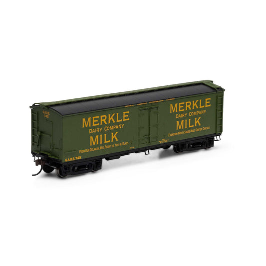 HO 40' Pfaudler Milk Car Plastic Model (ATH84721)