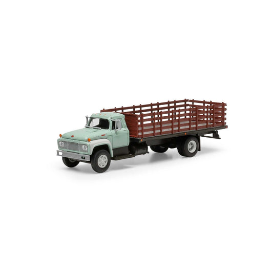 HO Ford F-850 Stakebed Primer Green (ATH84722)