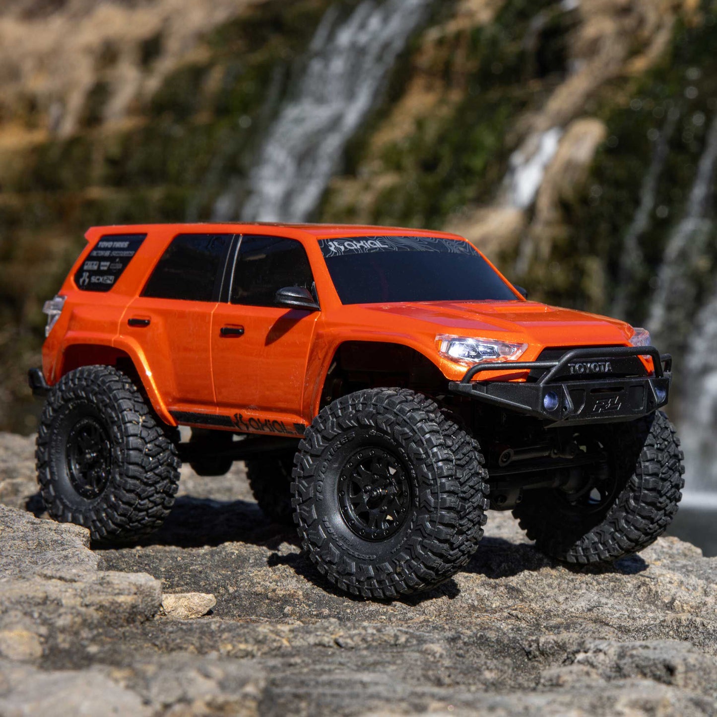 1/24 SCX24 Toyota 4Runner Ready to Run with Battery and Charger (Orange) (AXI-2035T1)_15