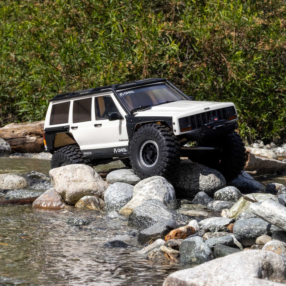 1/10 SCX10 III Jeep Cherokee XJ Ready to Run (White) (AXI-2037T2)_27