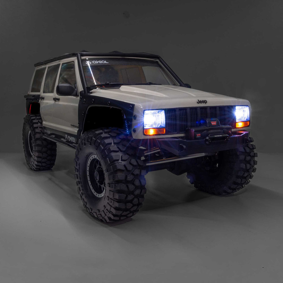 1/10 SCX10 III Jeep Cherokee XJ Ready to Run (White) (AXI-2037T2)_8