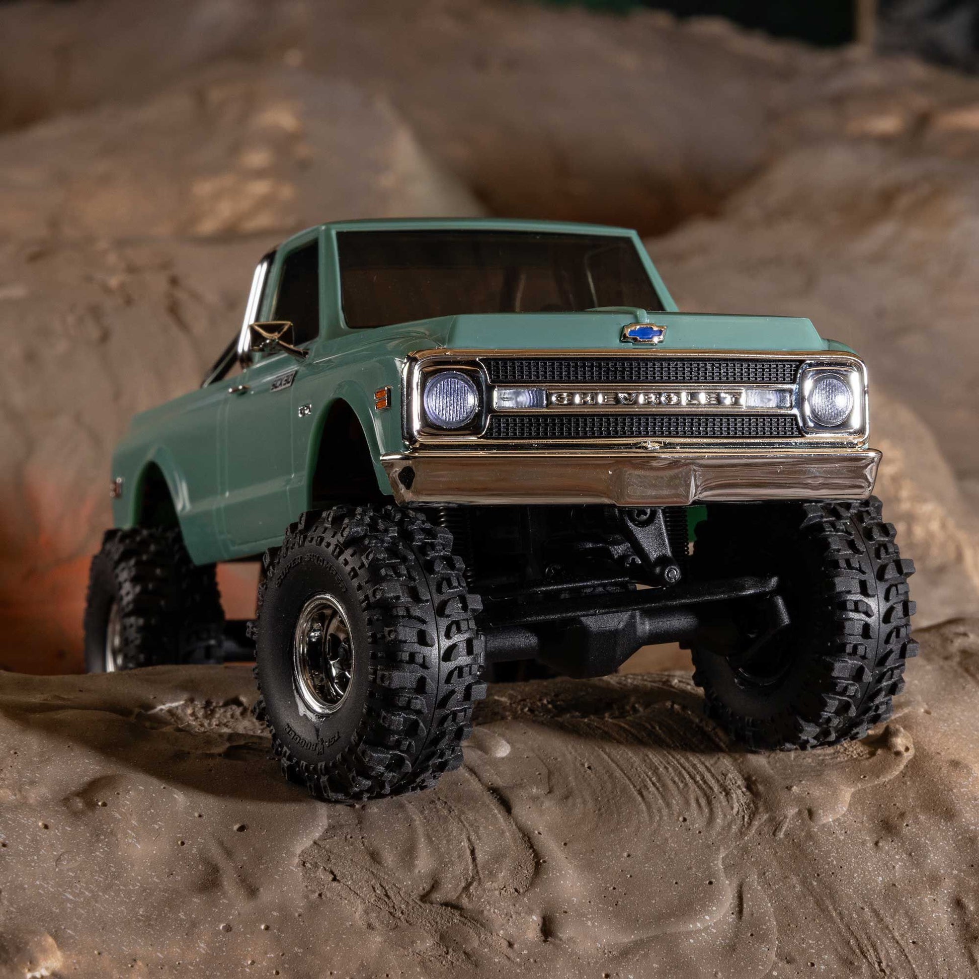 1/30 SCX30 Chevrolet K10 Ready to Run with Battery and Charger (Green) (AXI-2260T1)_13