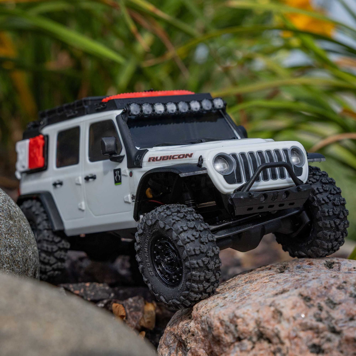 1/30 SCX30 Jeep JLU Wrangler Ready to Run with Battery and Charger (White) (AXI-2261T2)_19