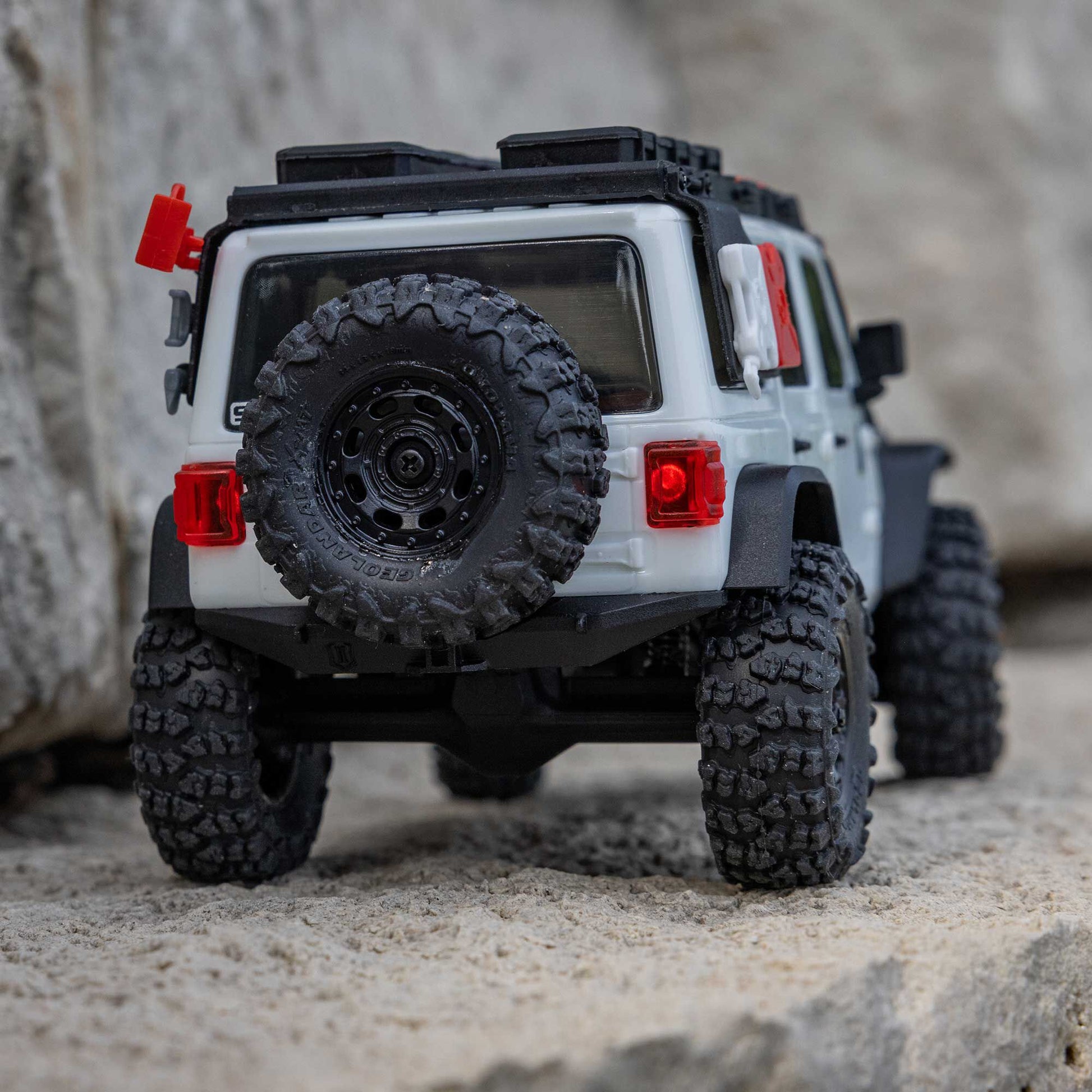 1/30 SCX30 Jeep JLU Wrangler Ready to Run with Battery and Charger (White) (AXI-2261T2)_7