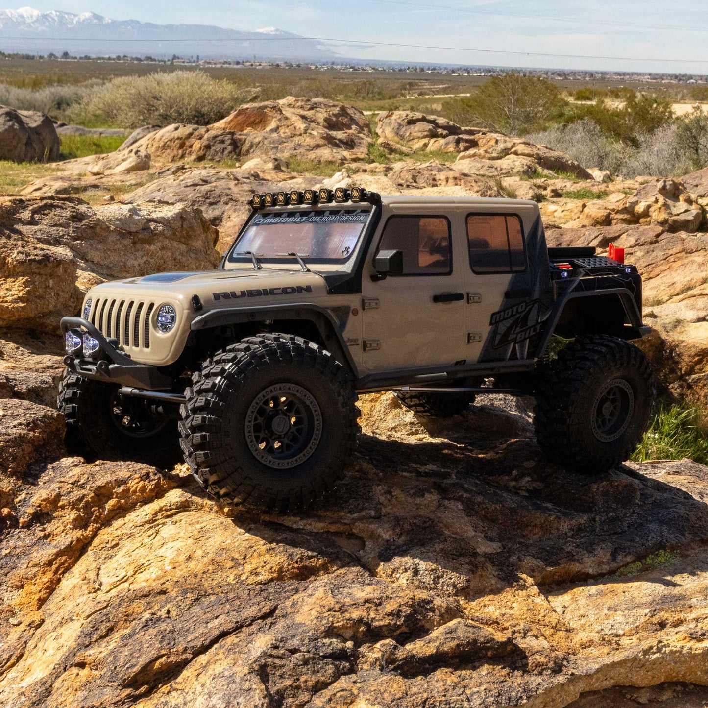1/10 SCX10 III Jeep JT Gladiator Ready to Run (Tan) (AXI-2443T1)_13