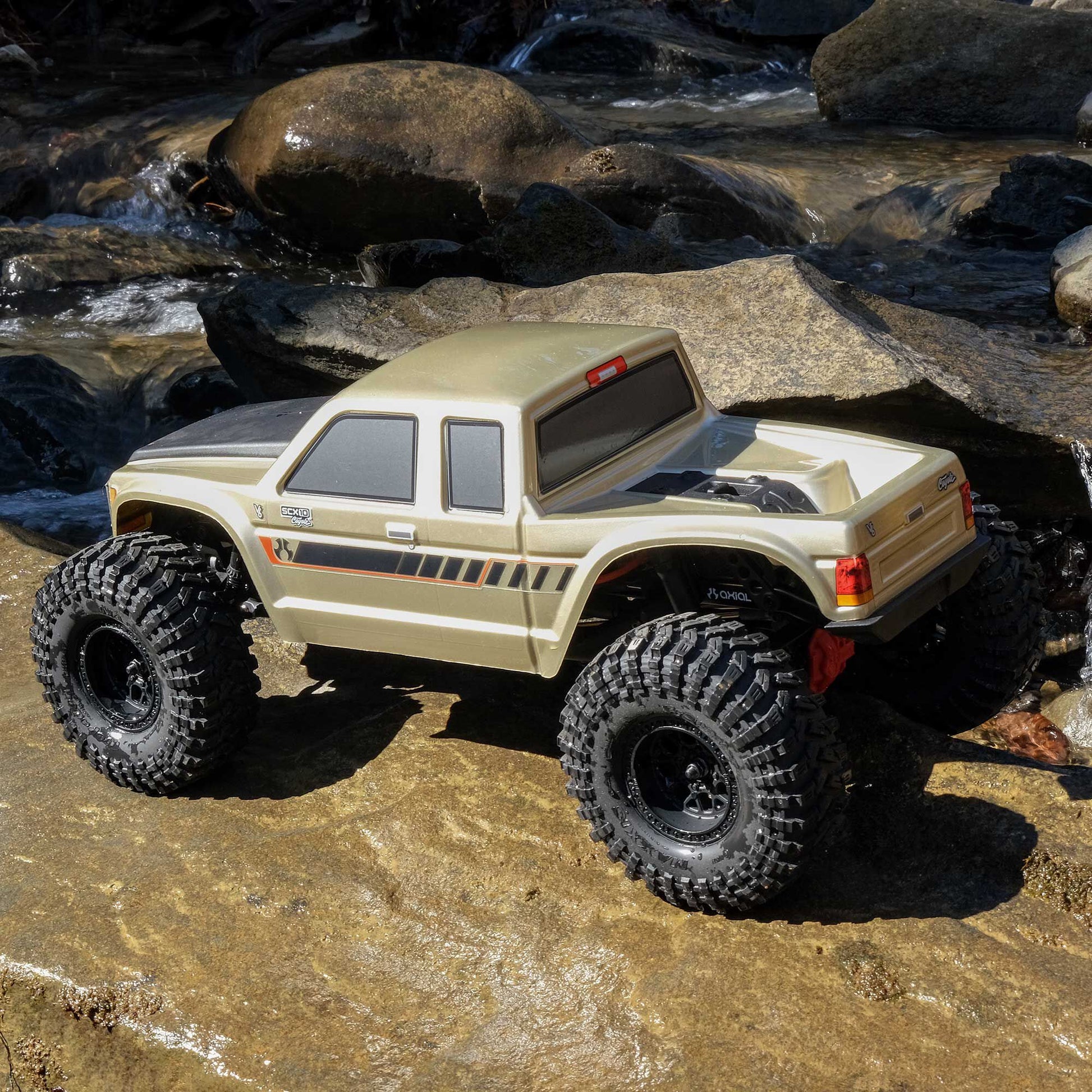 SCX10III Coyote: 1/10 4WD RTR+ with Battery and Charger_11