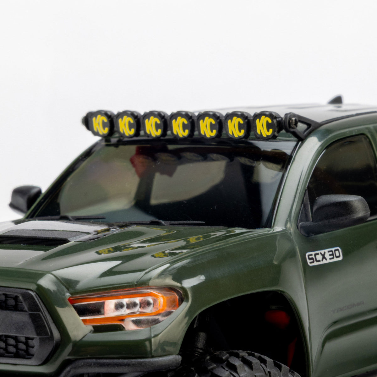 1/30 SCX30 Toyota Tacoma Ready to Run with Battery and Charger (Green) (AXI-3289T1)_16
