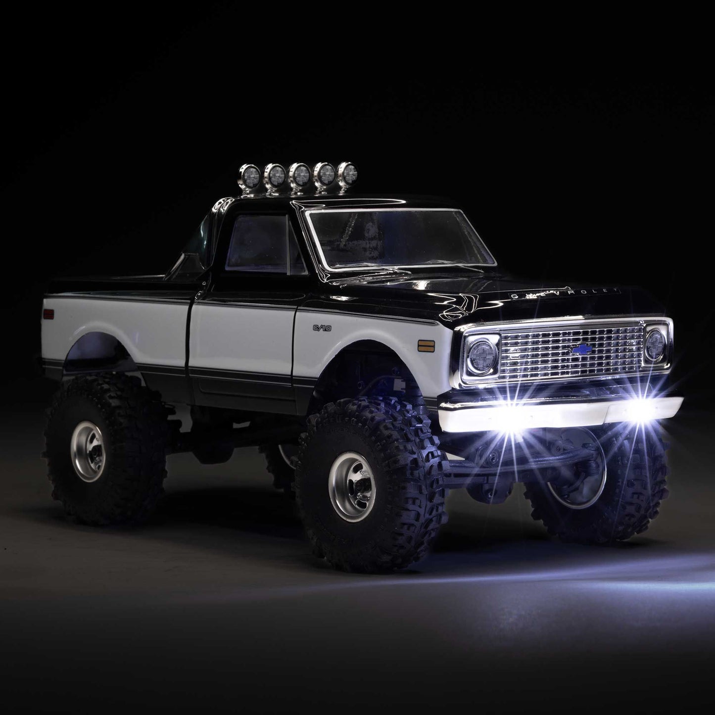 1/24 SCX24 Chevrolet C10 Ready to Run with Battery and Charger (Black) (AXI-3408T1)_27