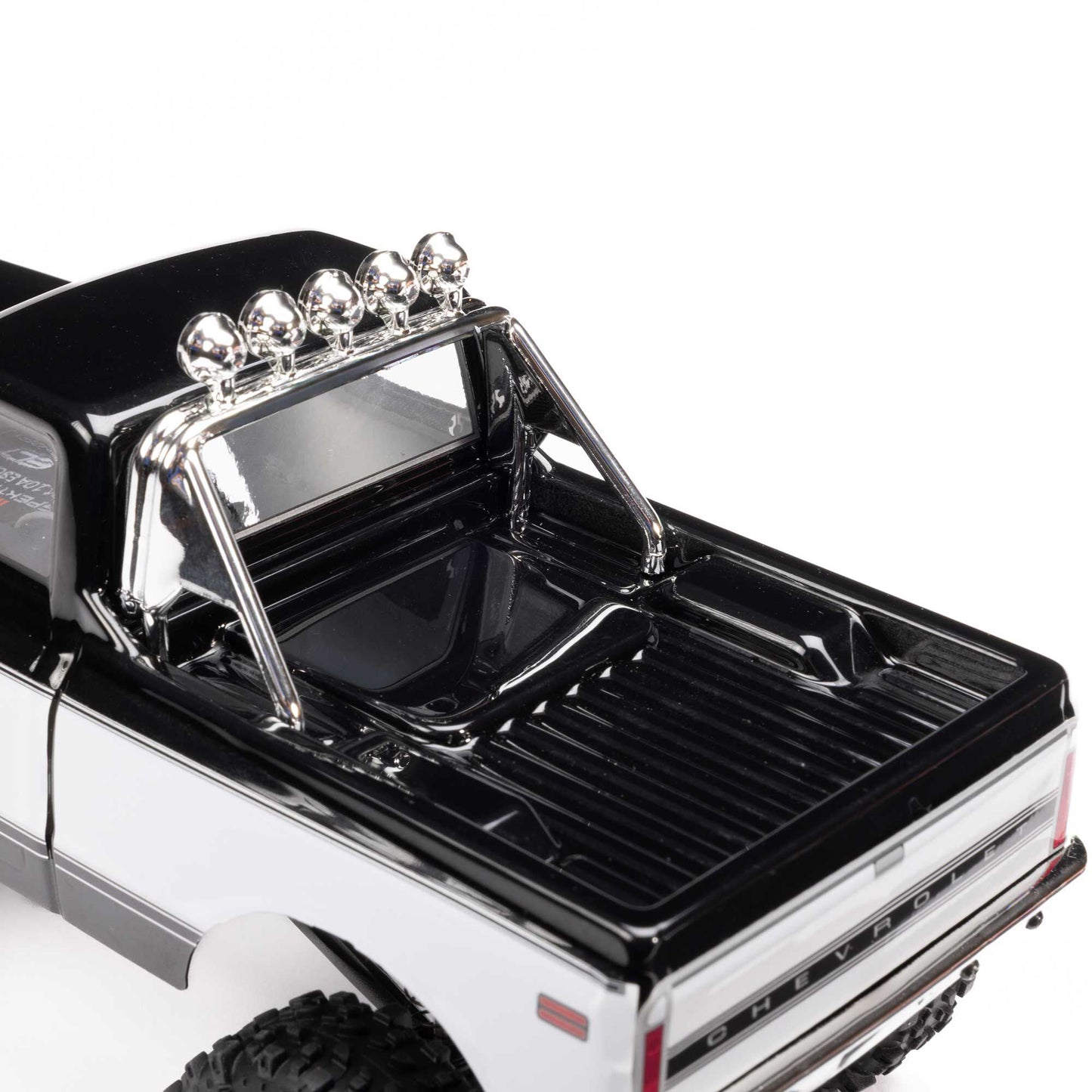 1/24 SCX24 Chevrolet C10 Ready to Run with Battery and Charger (Black) (AXI-3408T1)_5
