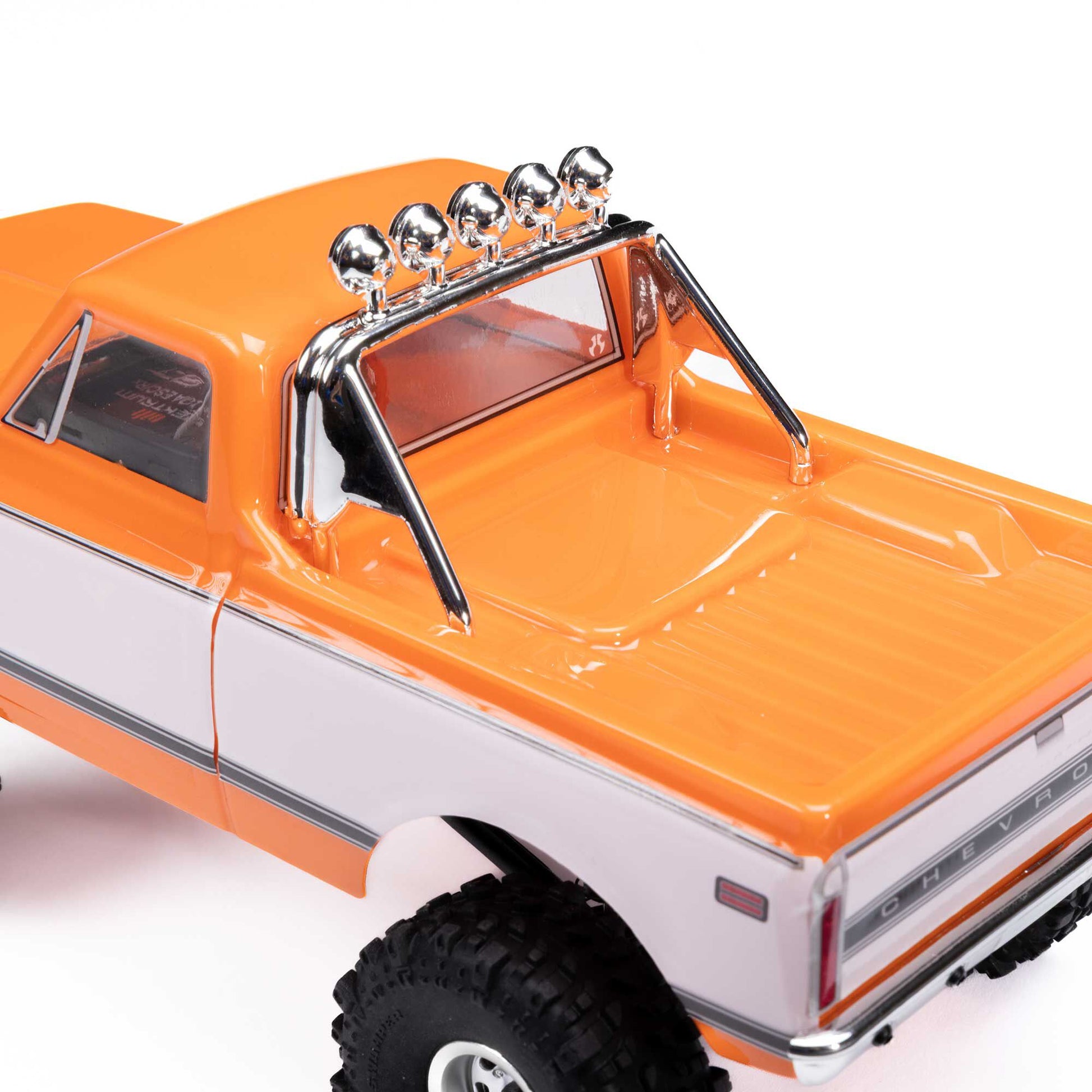 1/24 SCX24 Chevrolet C10 Ready to Run with Battery and Charger (Orange) (AXI-3408T2)_17