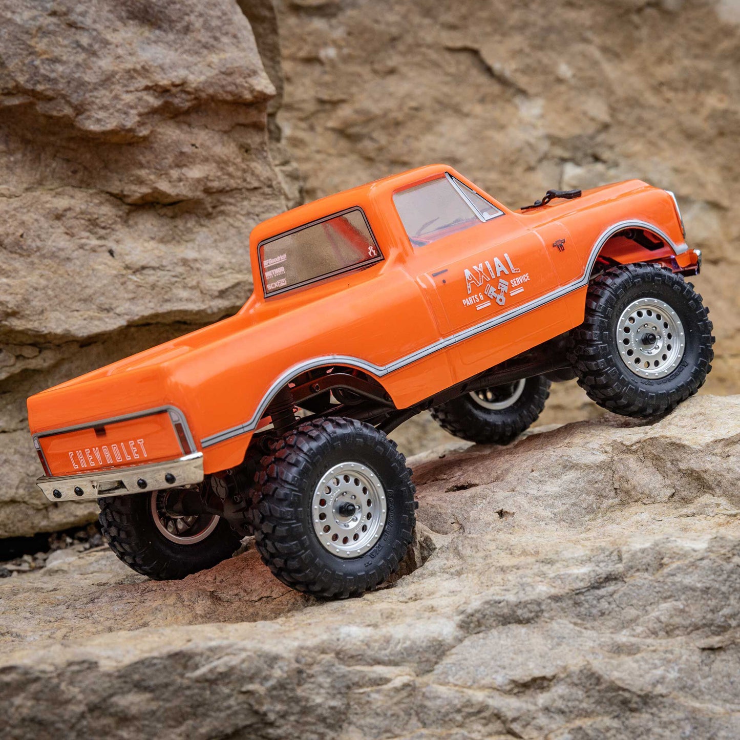 1/24 SCX24 1967 Chevrolet C10 Ready to Run (Orange) (AXI00001V2T3)