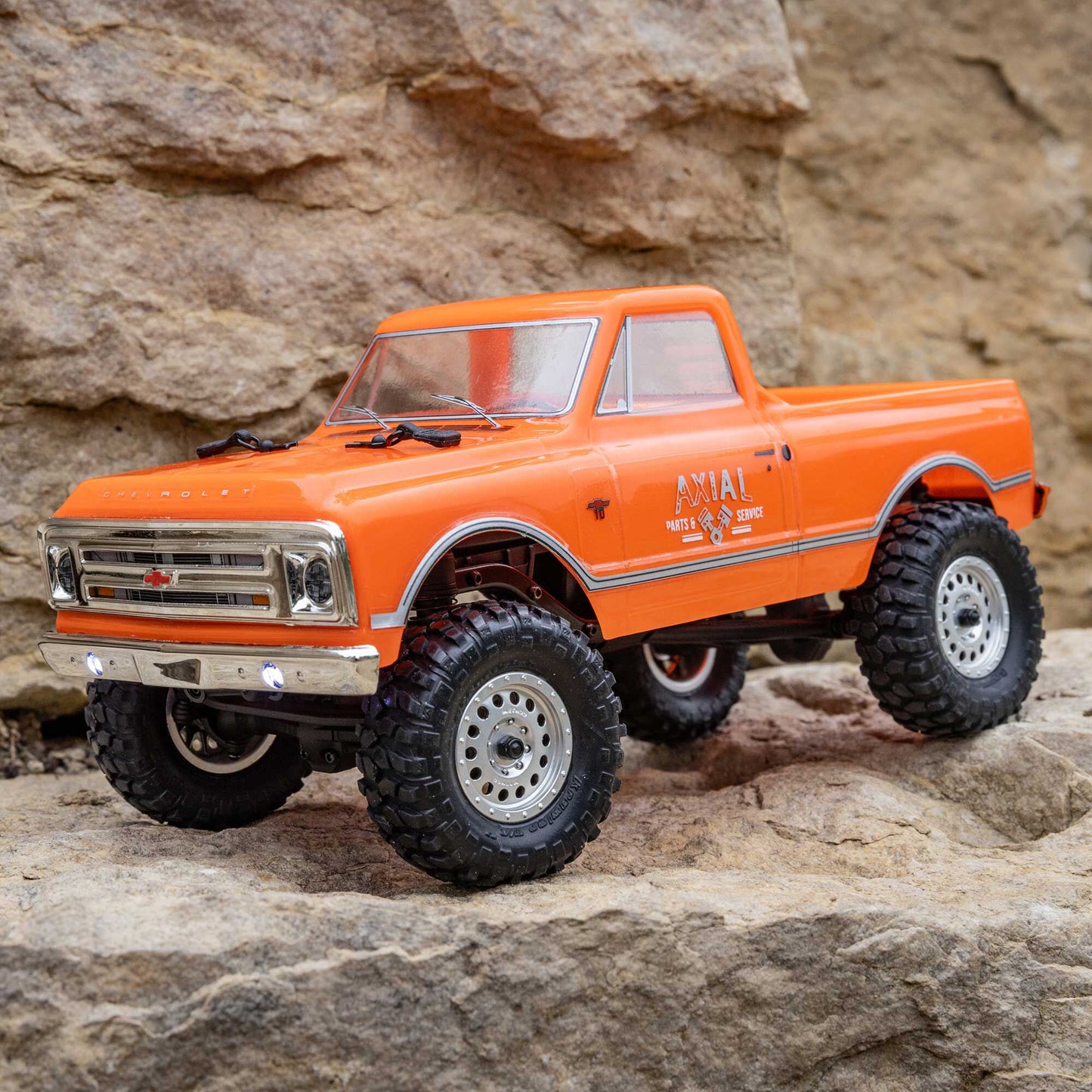 1/24 SCX24 1967 Chevrolet C10 Ready to Run with Battery and Charger (Orange) (AXI00001V2T3)_3
