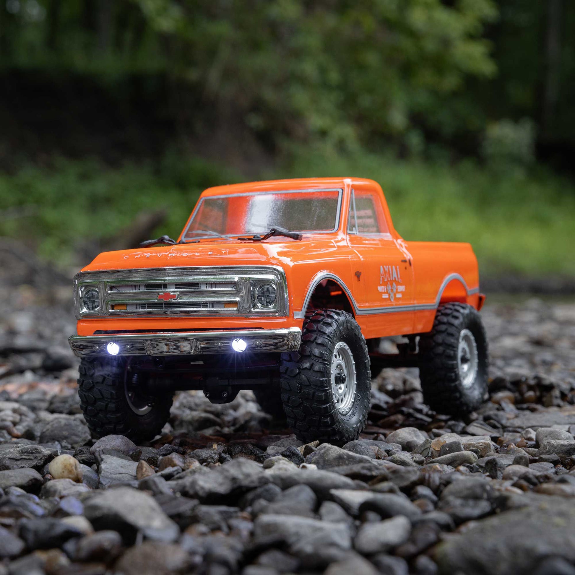1/24 SCX24 1967 Chevrolet C10 Ready to Run with Battery and Charger (Orange) (AXI00001V2T3)_4