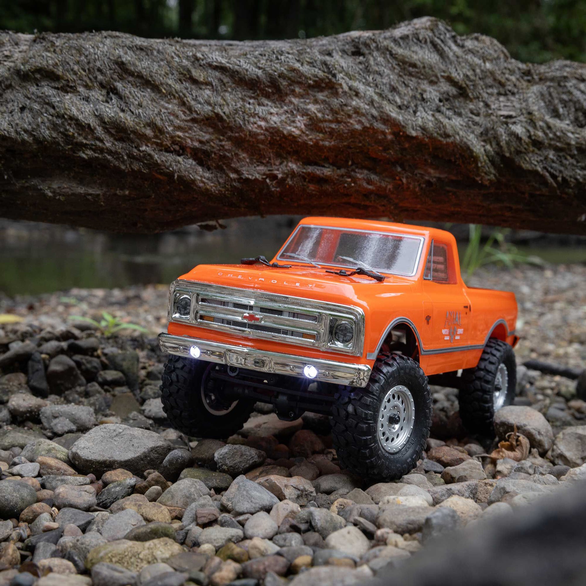 1/24 SCX24 1967 Chevrolet C10 Ready to Run with Battery and Charger (Orange) (AXI00001V2T3)_13