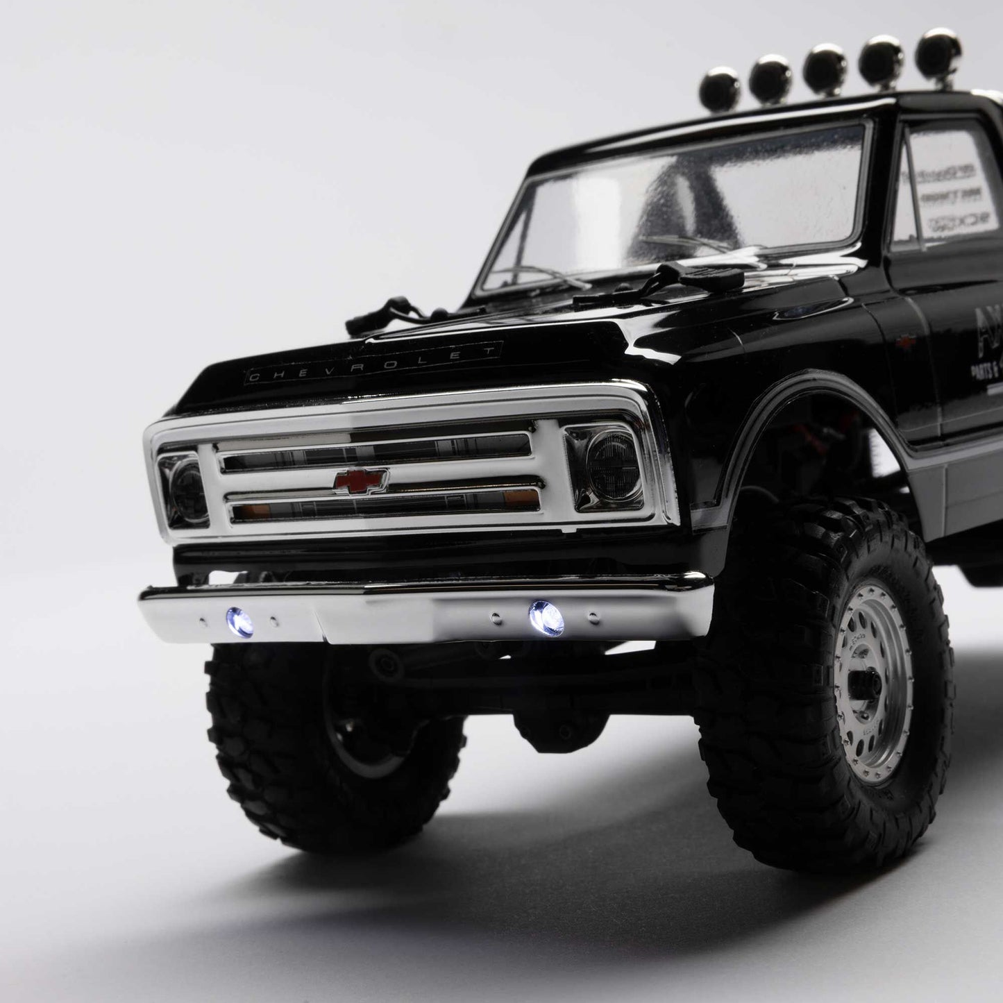 1/24 SCX24 1967 Chevrolet C10 Ready to Run with Battery and Charger (Black) (AXI00001V2T4)_10