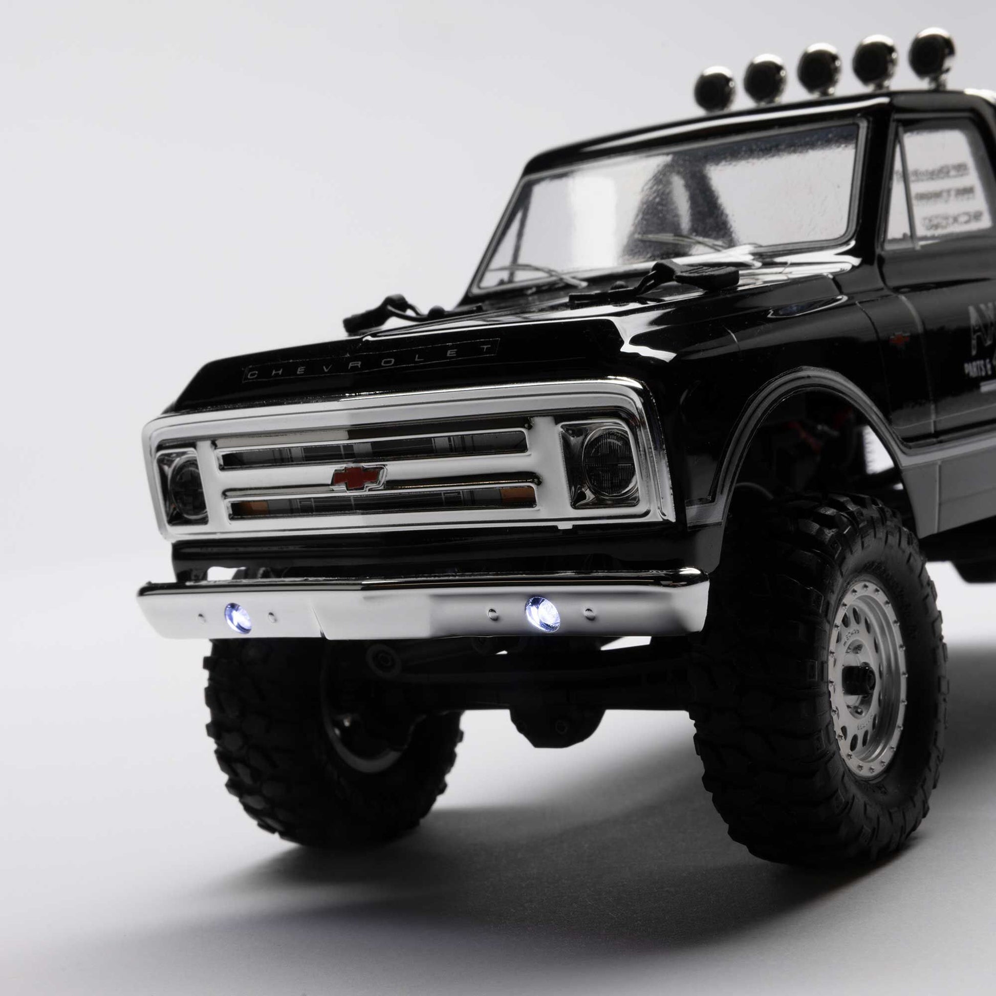 1/24 SCX24 1967 Chevrolet C10 Ready to Run with Battery and Charger (Black) (AXI00001V2T4)_10