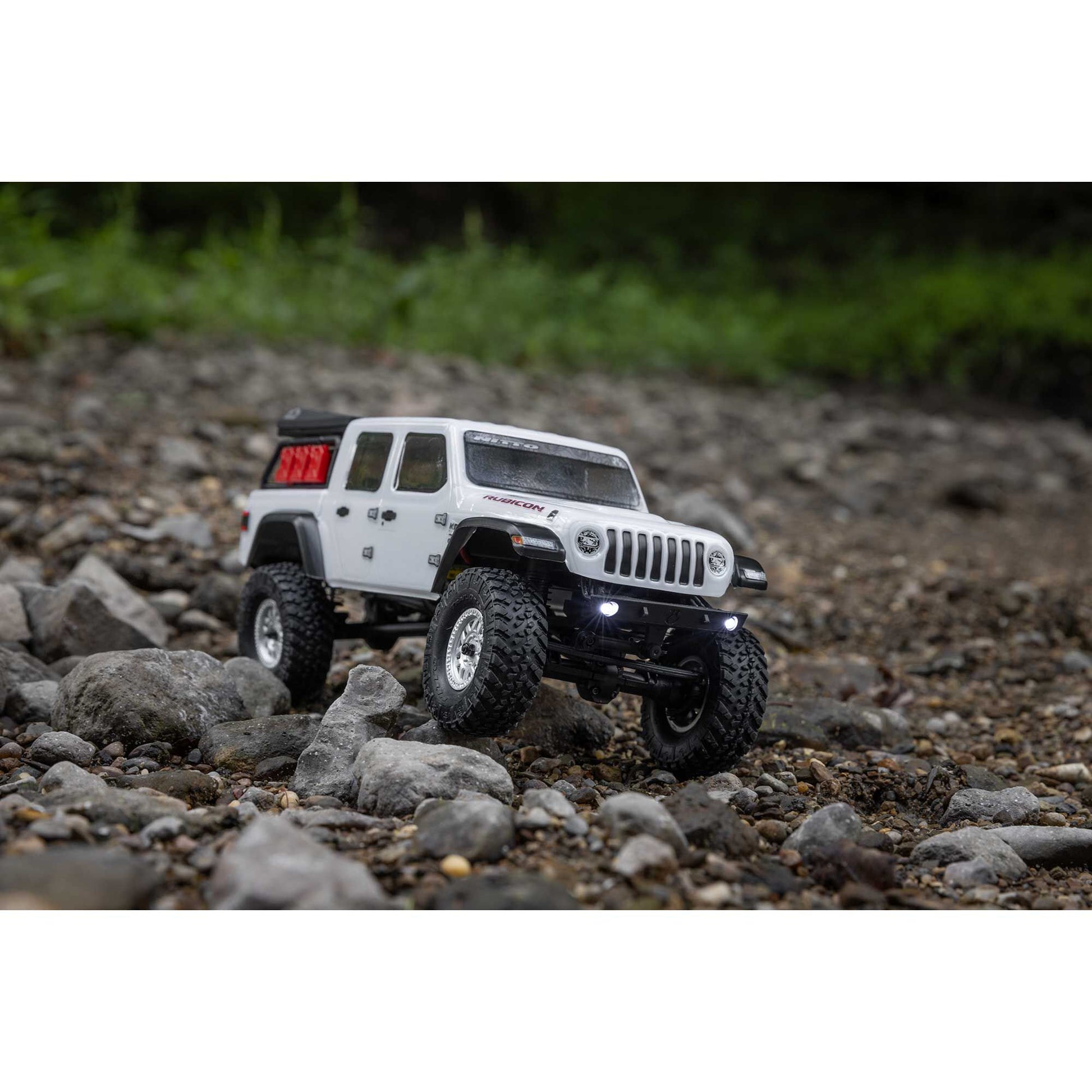 1/24 SCX24 Jeep Gladiator Ready to Run with Battery and Charger (White) (AXI00005V2T4)_11