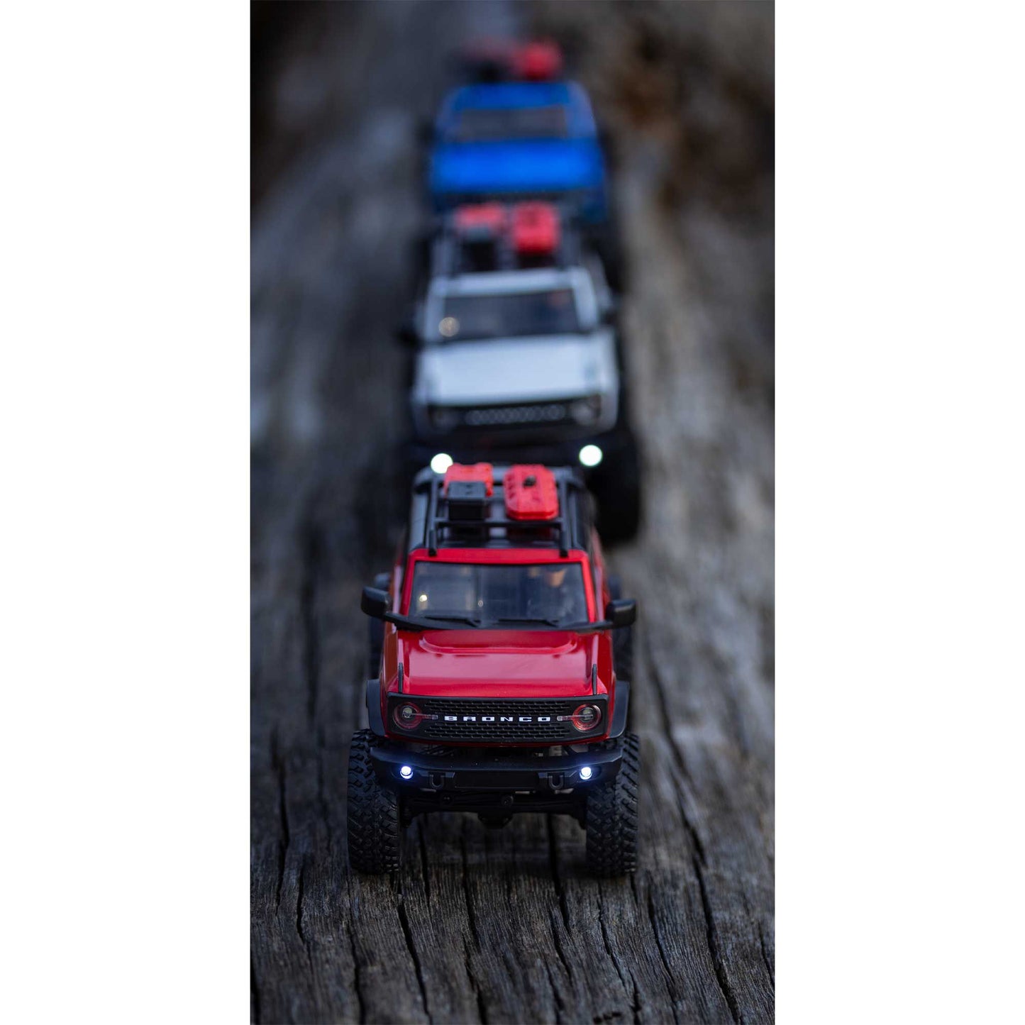 1/24 SCX24 2021 Ford Bronco Ready to Run (Red) (AXI00006T1)